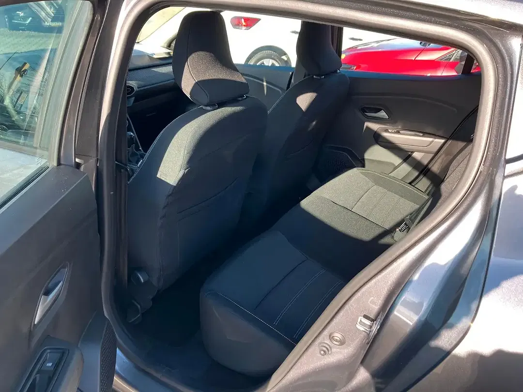 Dacia Sandero - Thumbnail 9