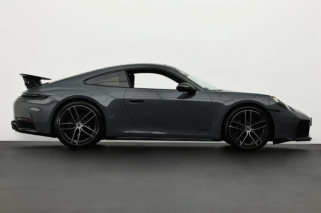 Porsche 911 - Thumbnail 10