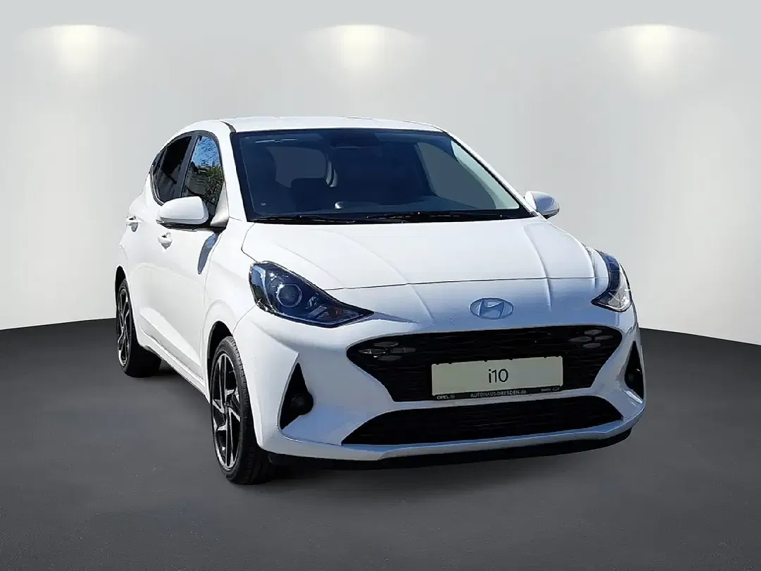 Hyundai i10 - Thumbnail 1