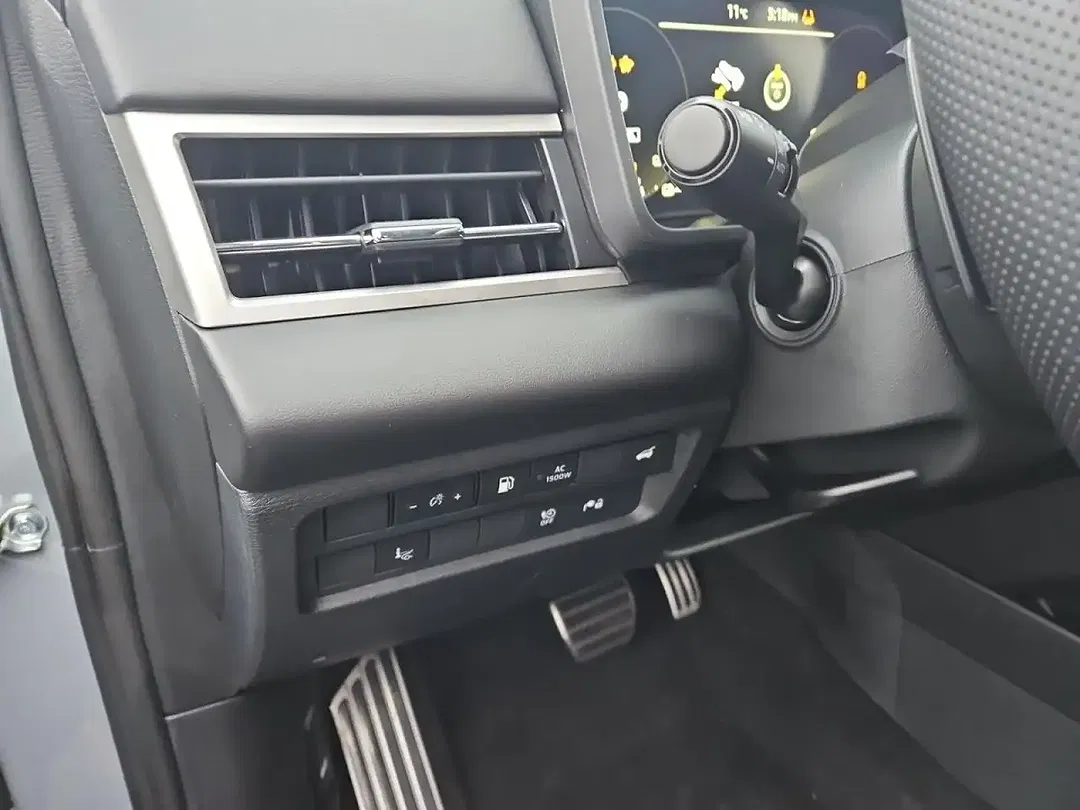 Mitsubishi Outlander - Thumbnail 14