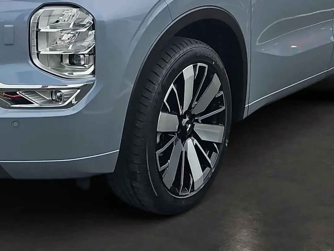 Mitsubishi Outlander - Thumbnail 6