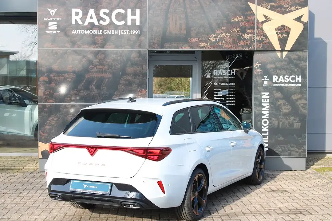 CUPRA Leon - Thumbnail 3