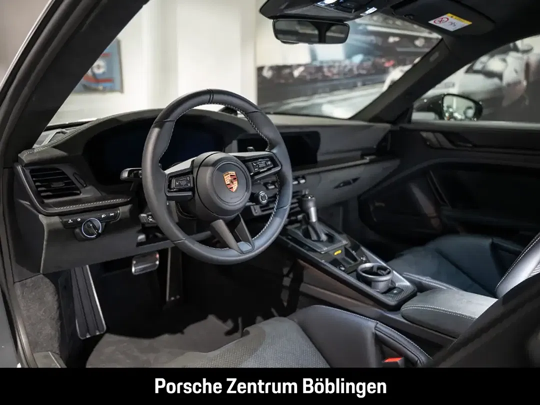 Porsche 992 - Thumbnail 5