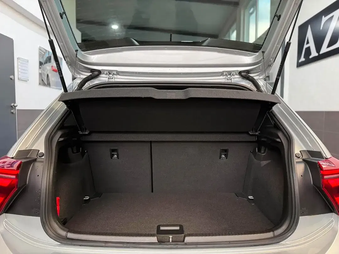Volkswagen Polo - Thumbnail 21