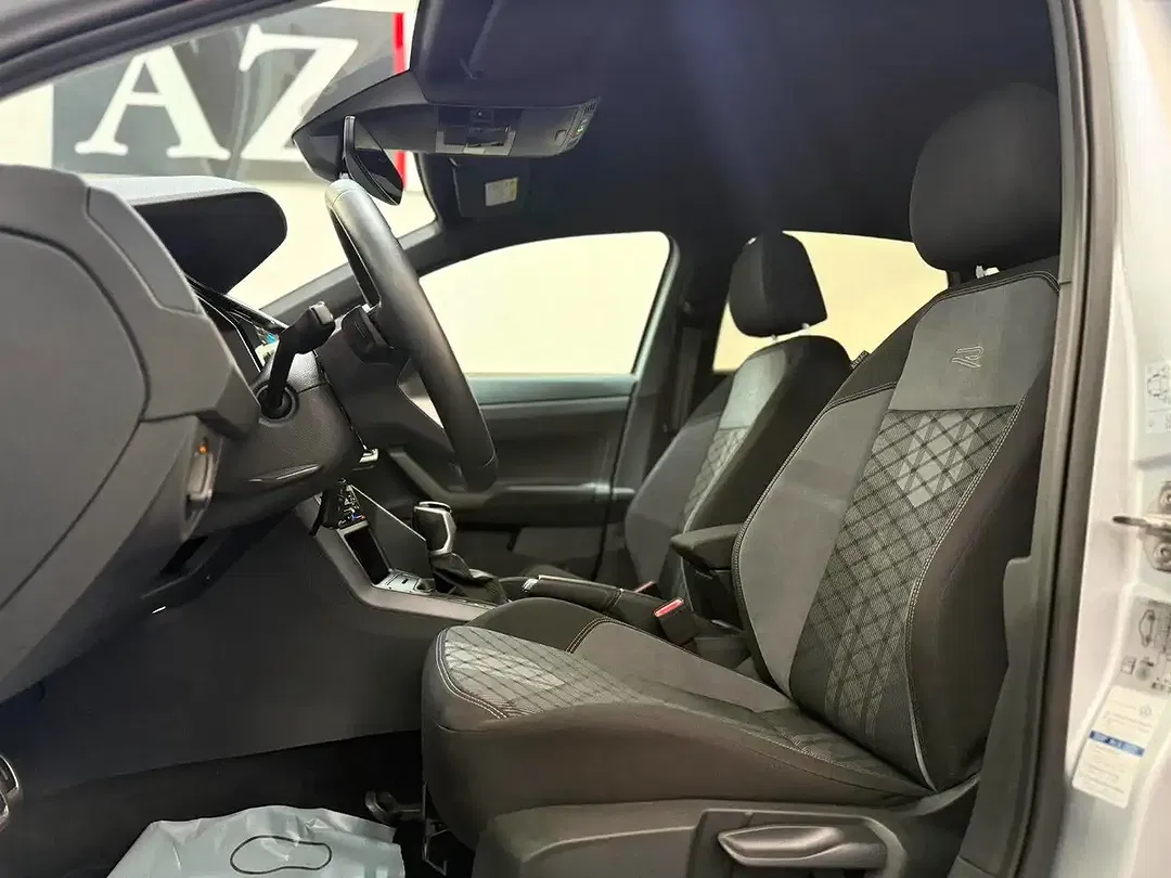 Volkswagen Polo - Thumbnail 9