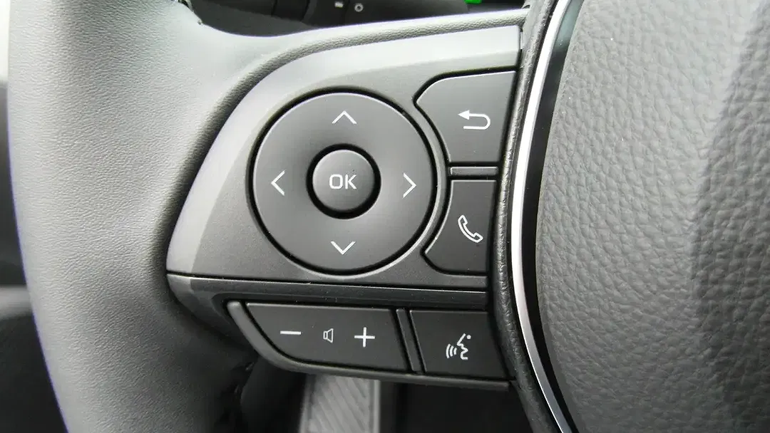 Toyota Corolla - Thumbnail 11