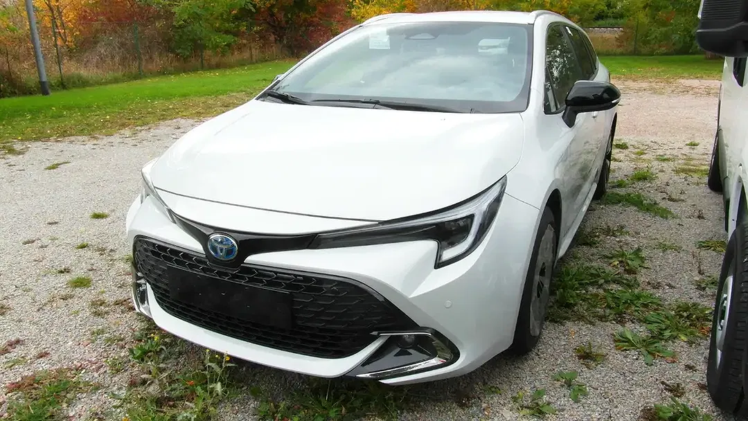 Toyota Corolla - Thumbnail 2