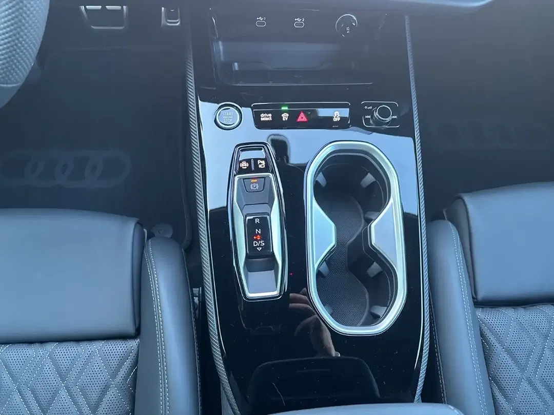 Audi A6 - Thumbnail 12