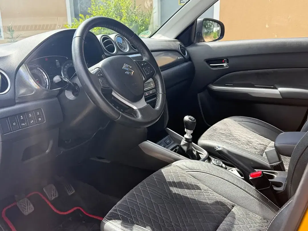 Suzuki Vitara - Thumbnail 6
