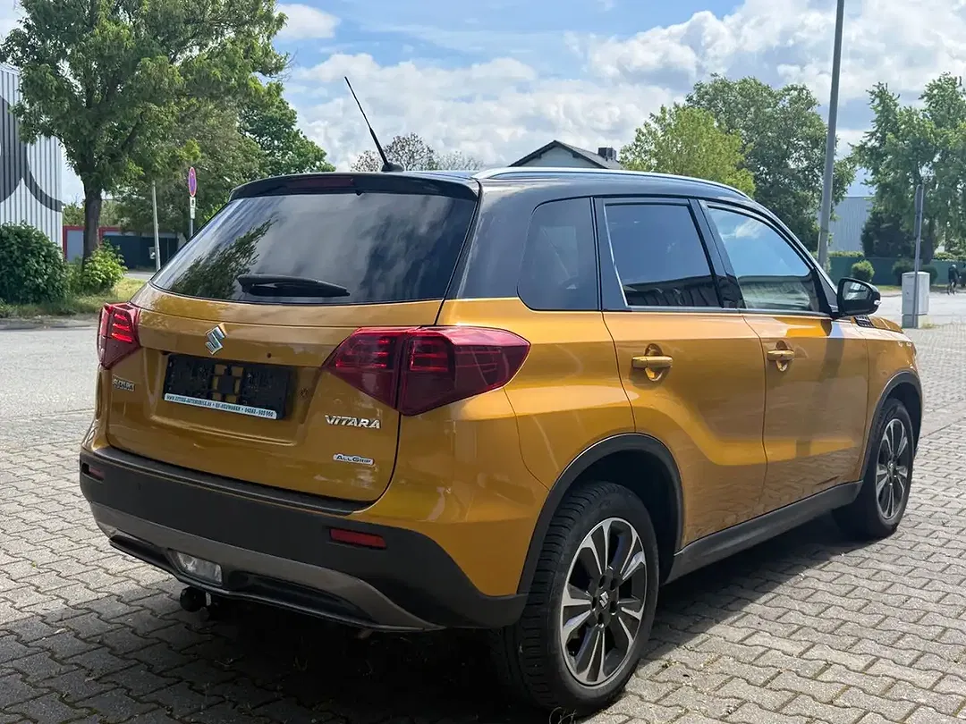 Suzuki Vitara - Thumbnail 4