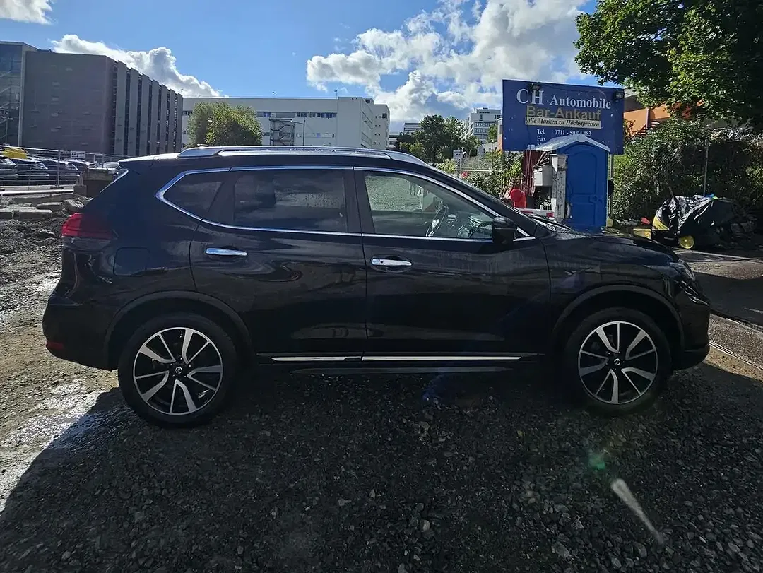Nissan X-Trail - Thumbnail 2