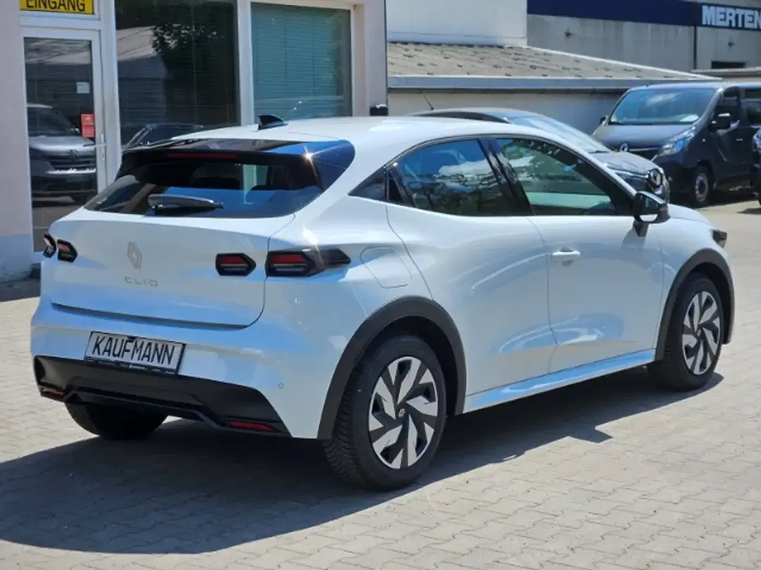Renault Clio - Thumbnail 4