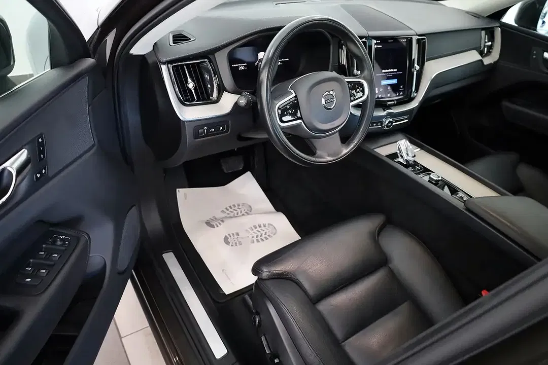 Volvo XC60 - Thumbnail 10