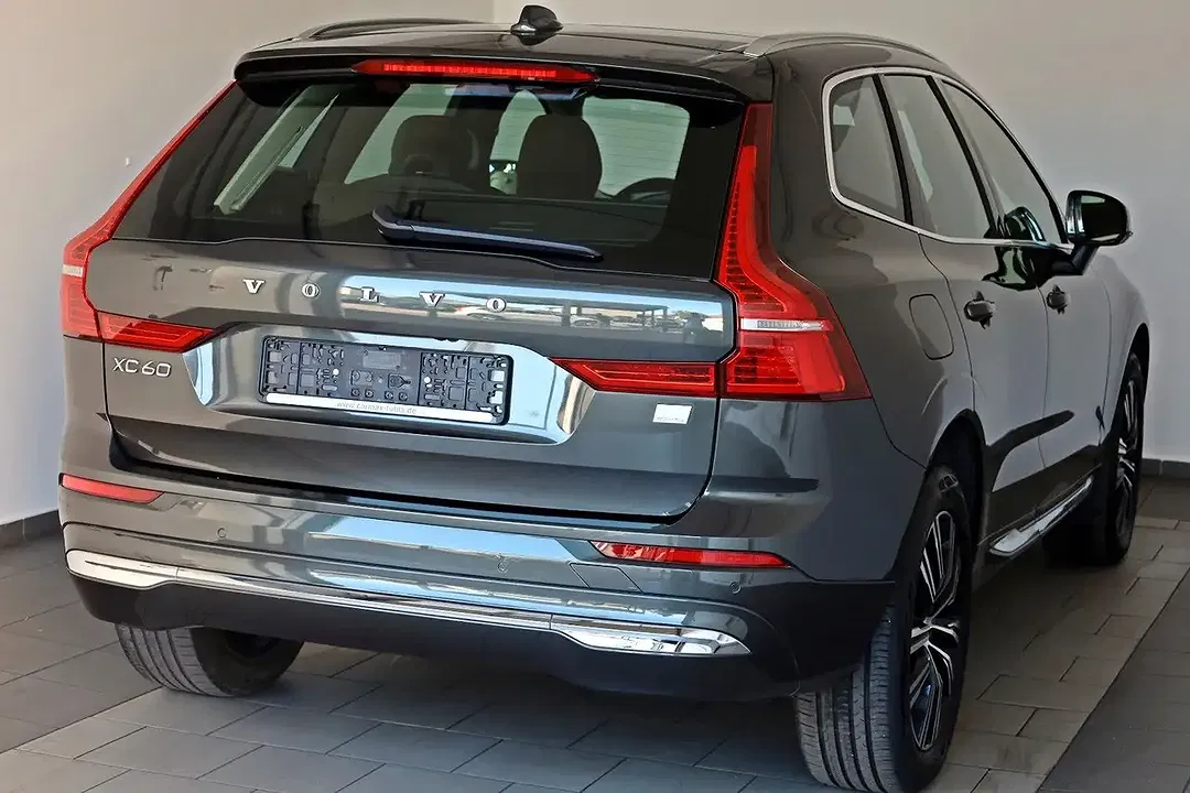 Volvo XC60 - Thumbnail 2