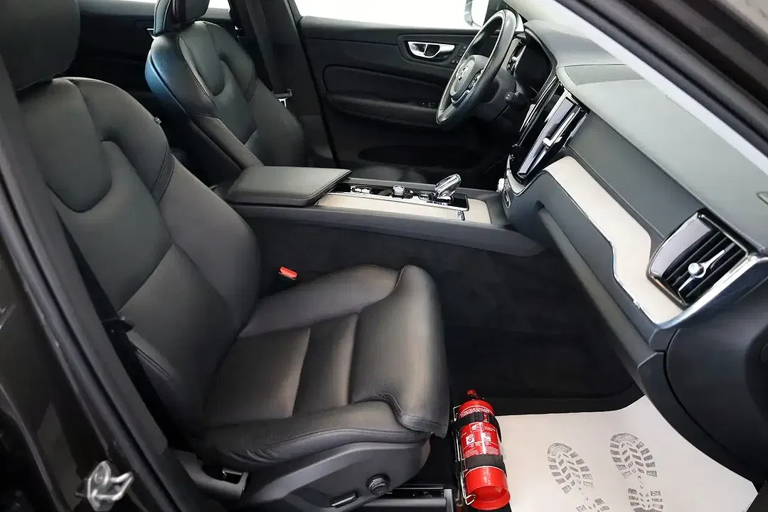 Volvo XC60 - Thumbnail 5