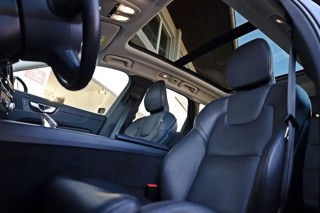 Volvo XC60 - Thumbnail 6