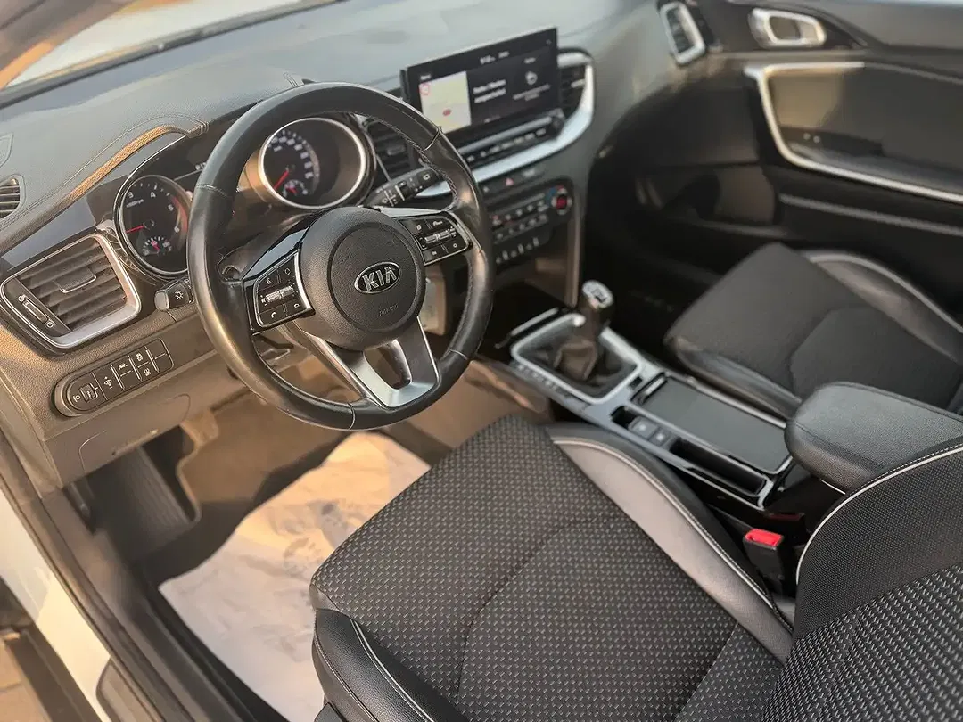 Kia XCeed - Thumbnail 13