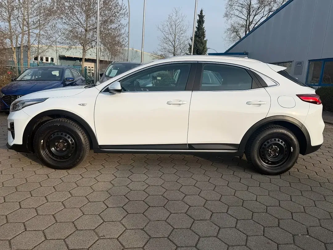 Kia XCeed - Thumbnail 2
