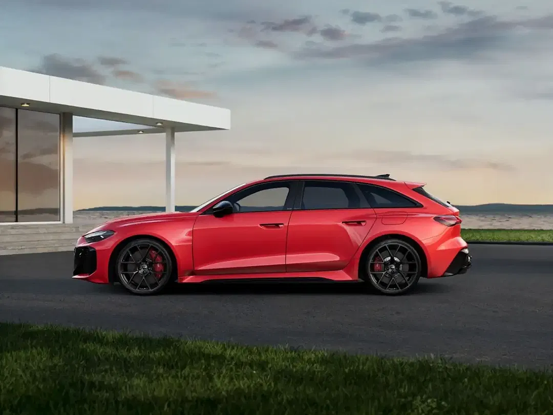 Audi RS5 - Thumbnail 3