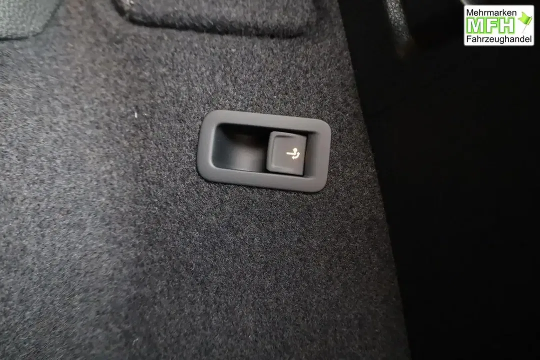 Skoda Karoq - Thumbnail 13