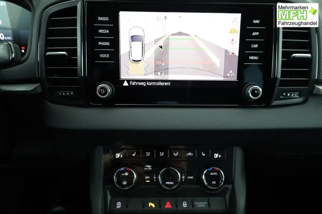 Skoda Karoq - Thumbnail 6