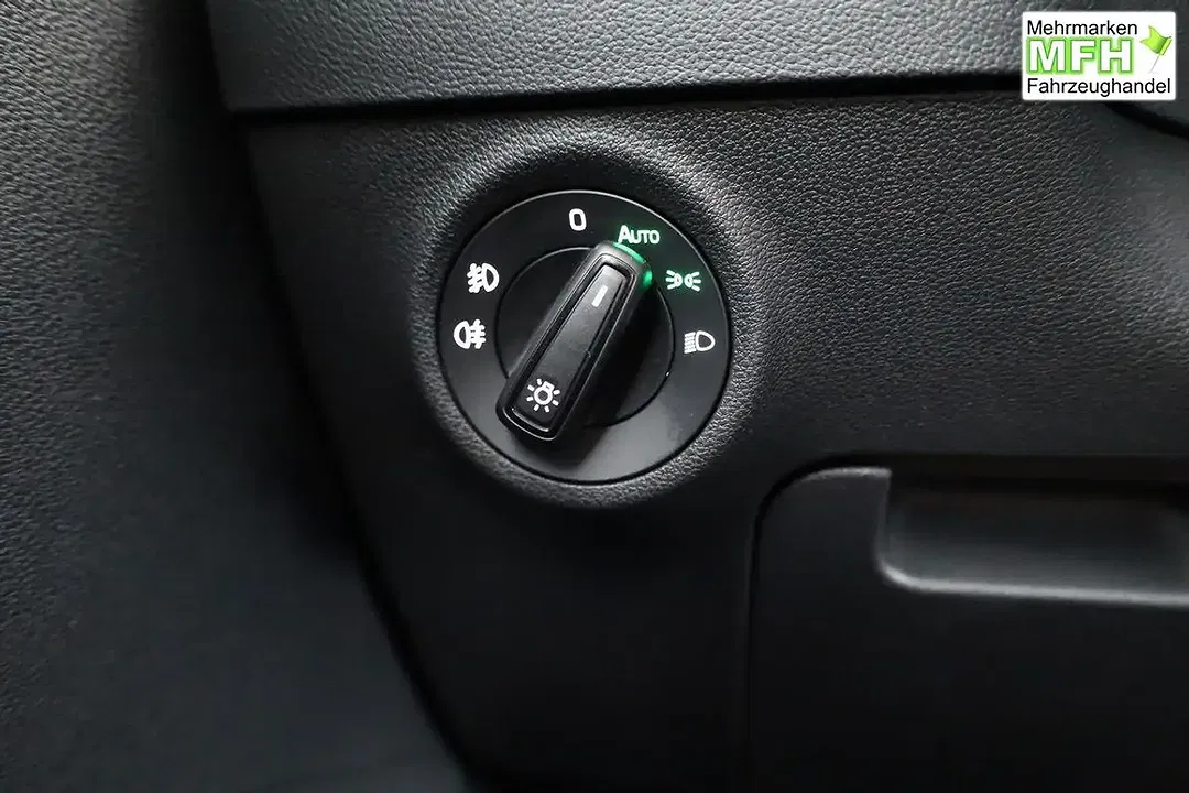Skoda Karoq - Thumbnail 8