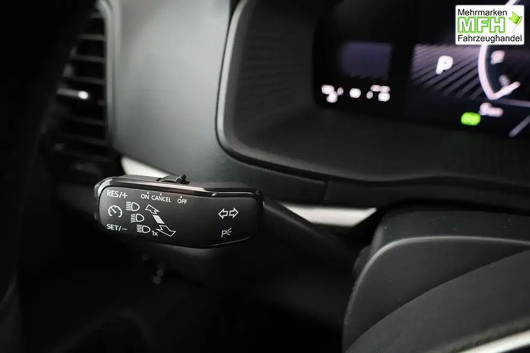 Skoda Karoq - Thumbnail 9