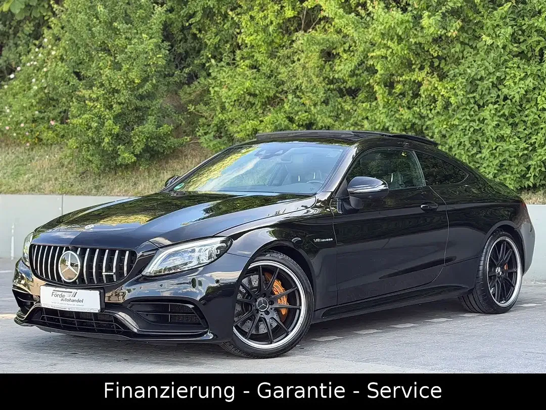 Mercedes-Benz C 63 AMG - Thumbnail 1