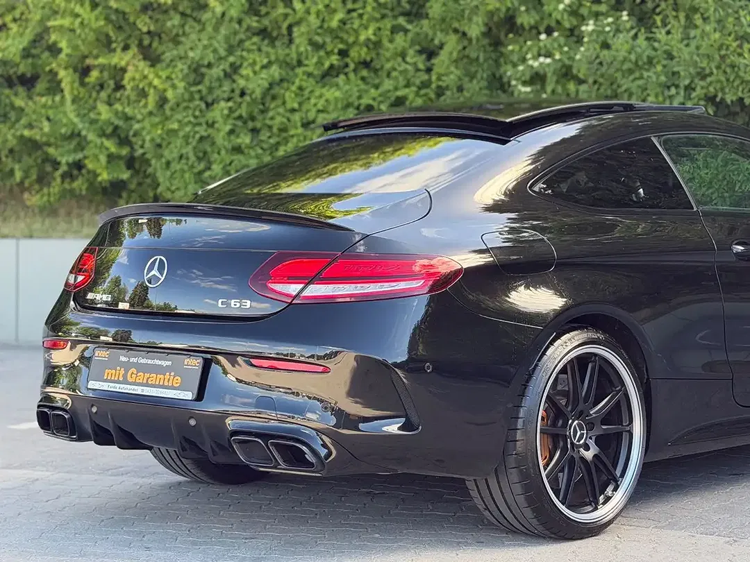 Mercedes-Benz C 63 AMG - Thumbnail 10