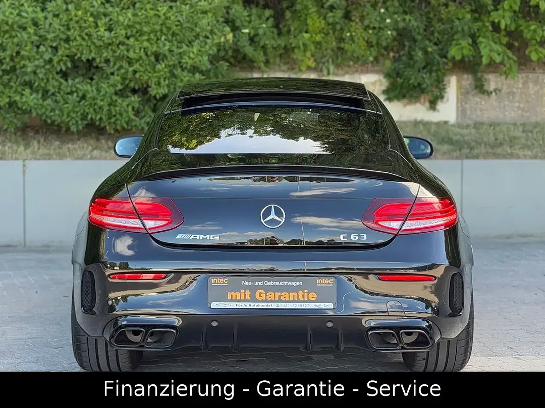Mercedes-Benz C 63 AMG - Thumbnail 11