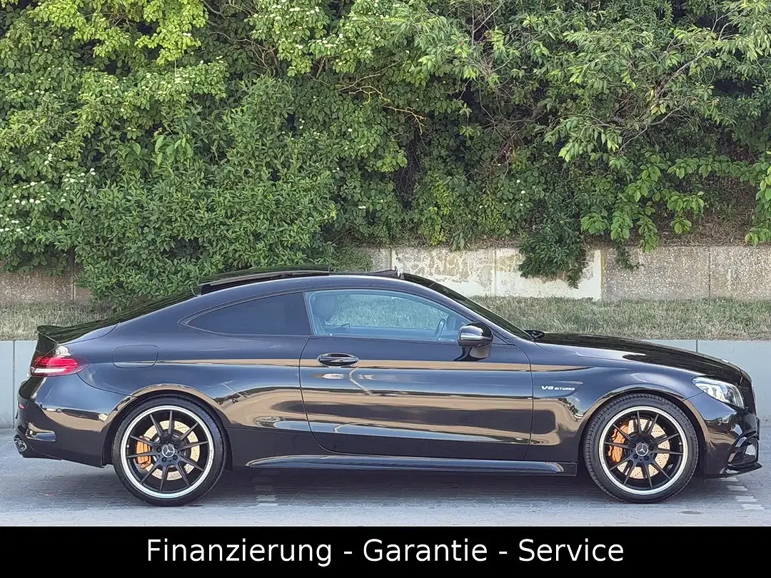 Mercedes-Benz C 63 AMG - Thumbnail 8