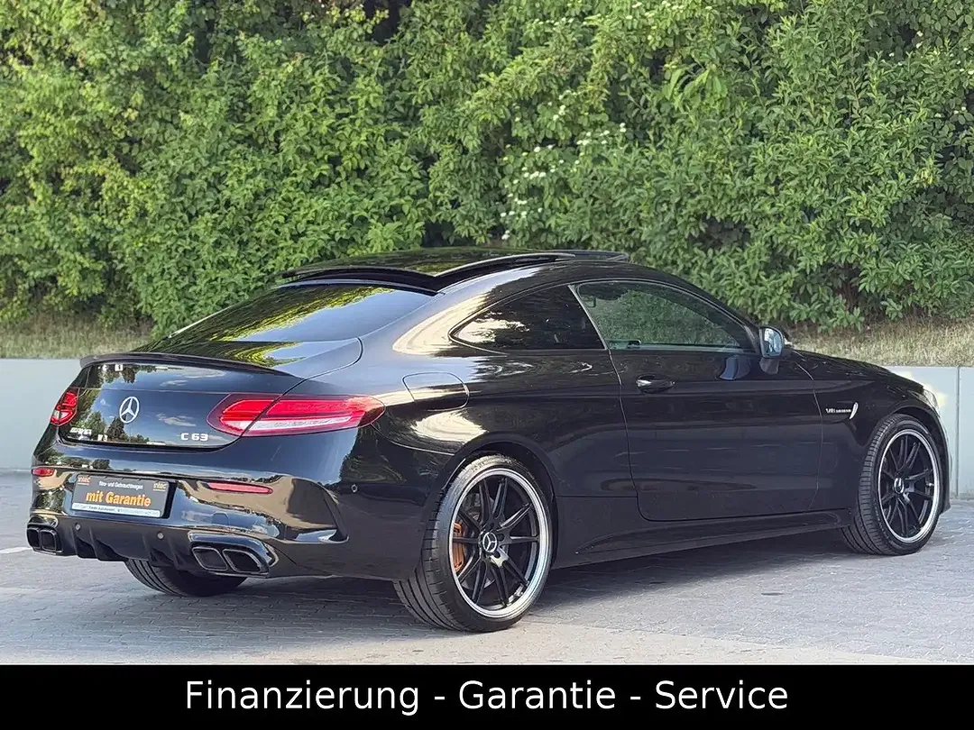 Mercedes-Benz C 63 AMG - Thumbnail 9