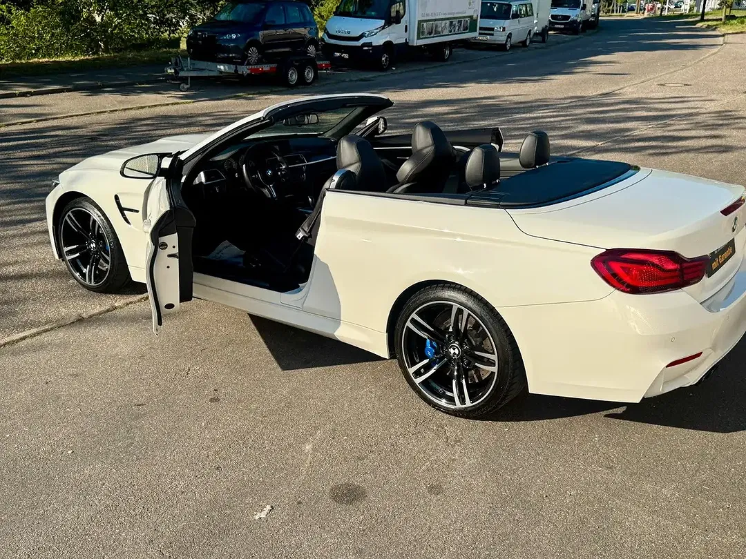 BMW M4 - Thumbnail 12