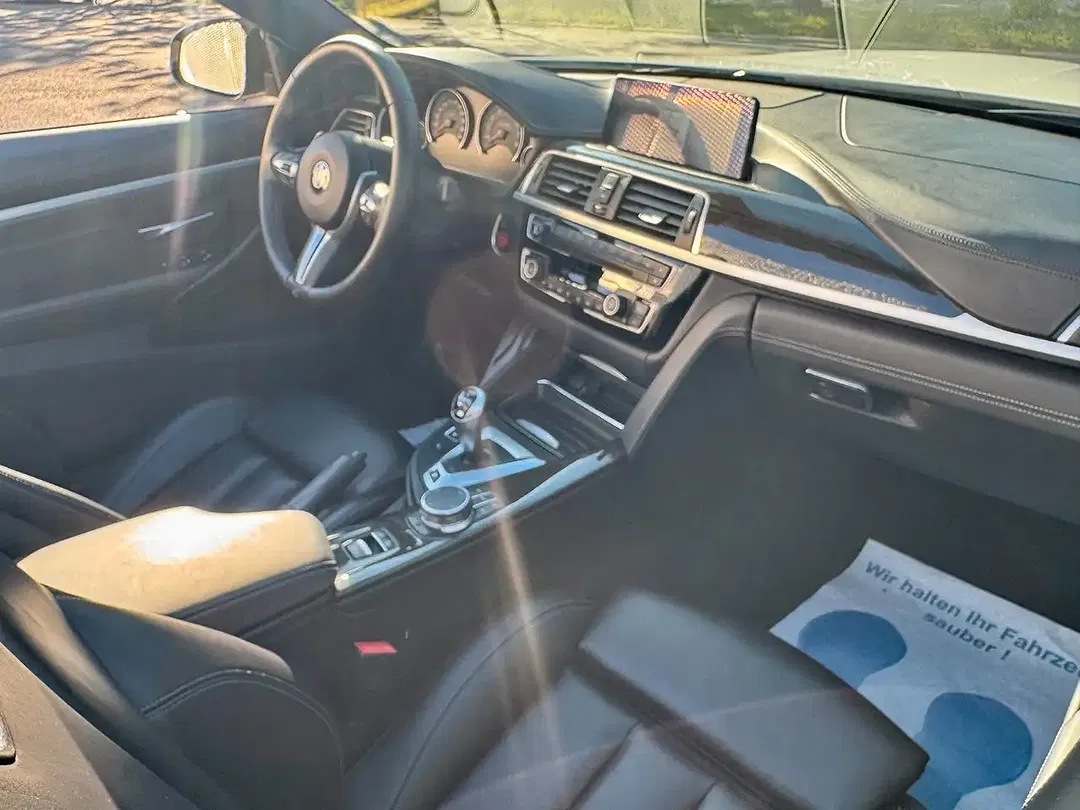 BMW M4 - Thumbnail 25
