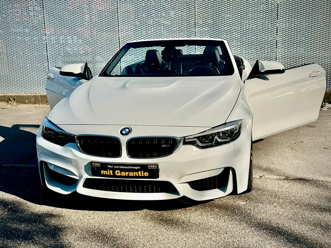 BMW M4 - Thumbnail 8