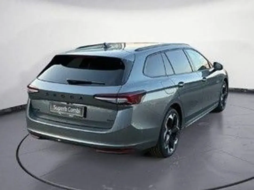 Skoda Superb - Thumbnail 5