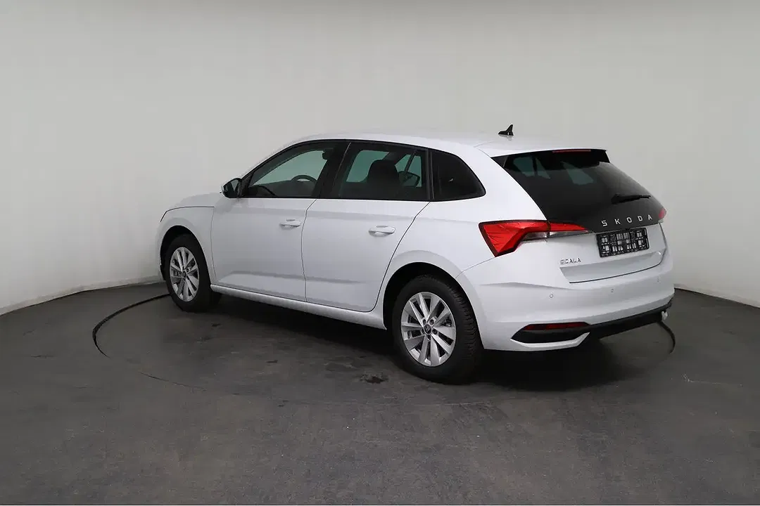Skoda Scala - Thumbnail 5