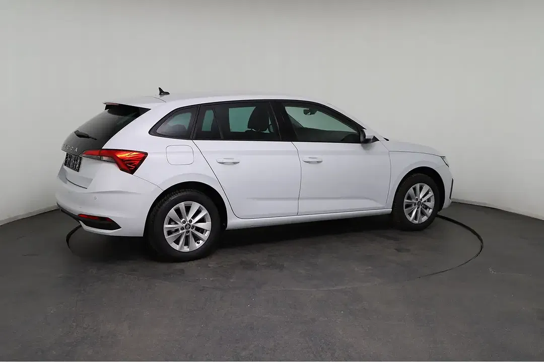 Skoda Scala - Thumbnail 8