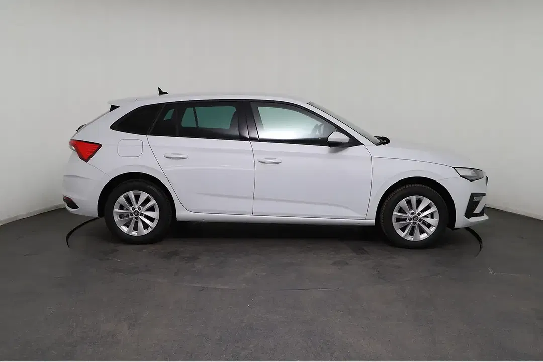 Skoda Scala - Thumbnail 9