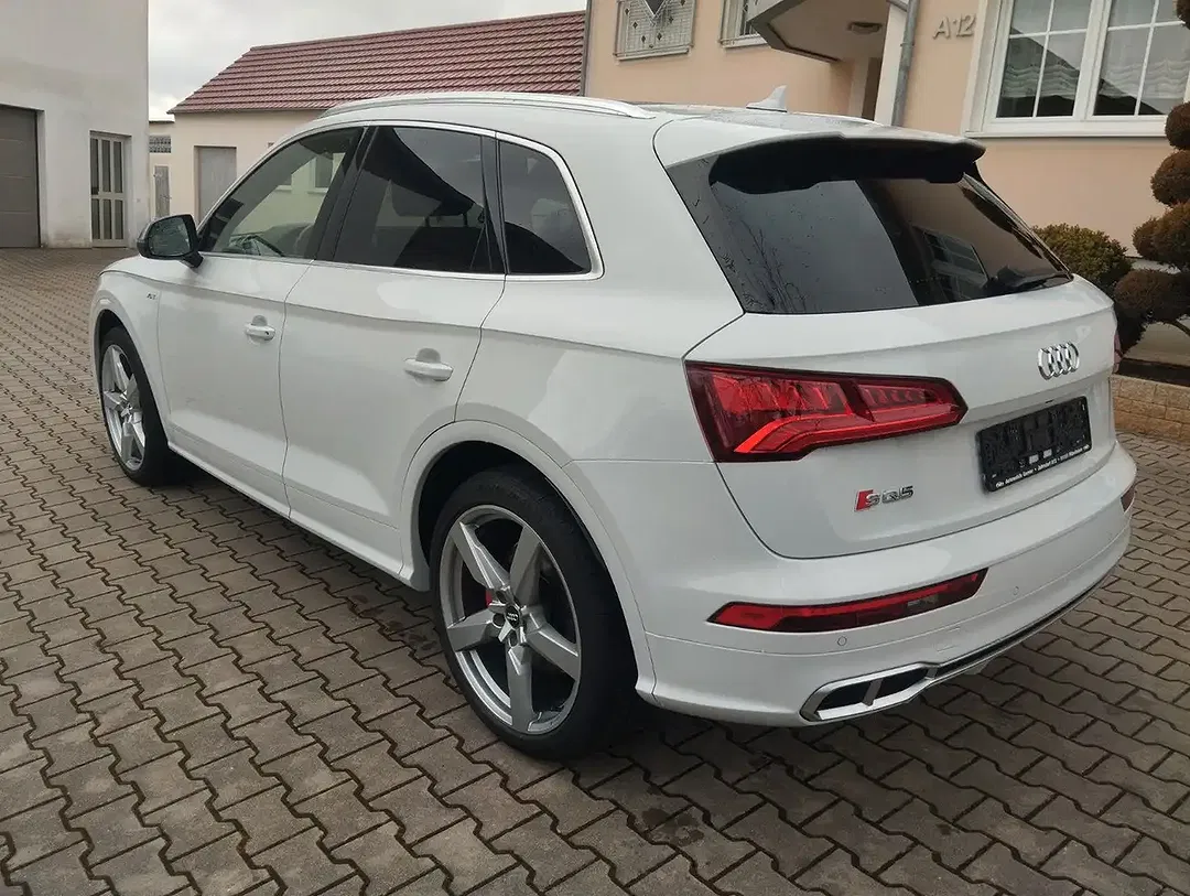 Audi SQ5 - Thumbnail 3