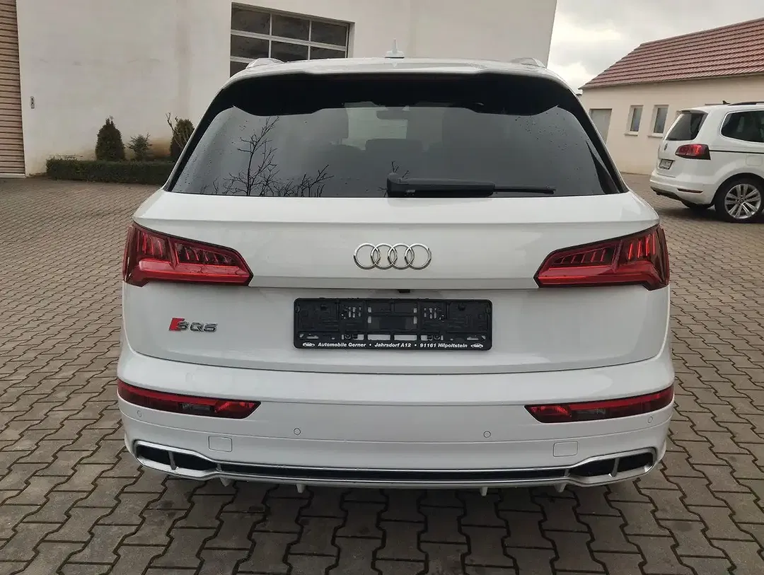 Audi SQ5 - Thumbnail 4