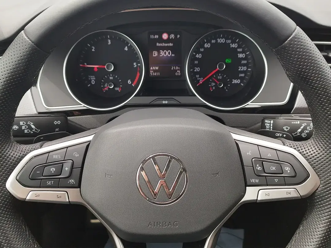 Volkswagen Passat Variant - Thumbnail 15