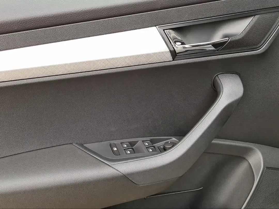Skoda Karoq - Thumbnail 14