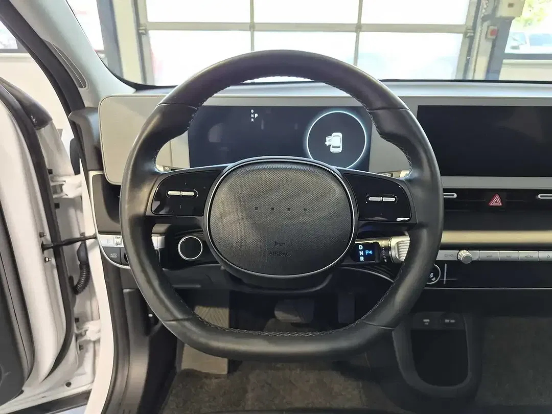 Hyundai IONIQ 5 - Thumbnail 10