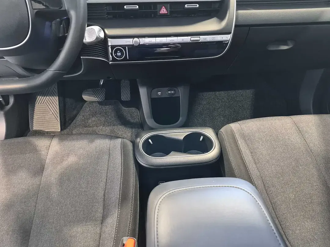 Hyundai IONIQ 5 - Thumbnail 12