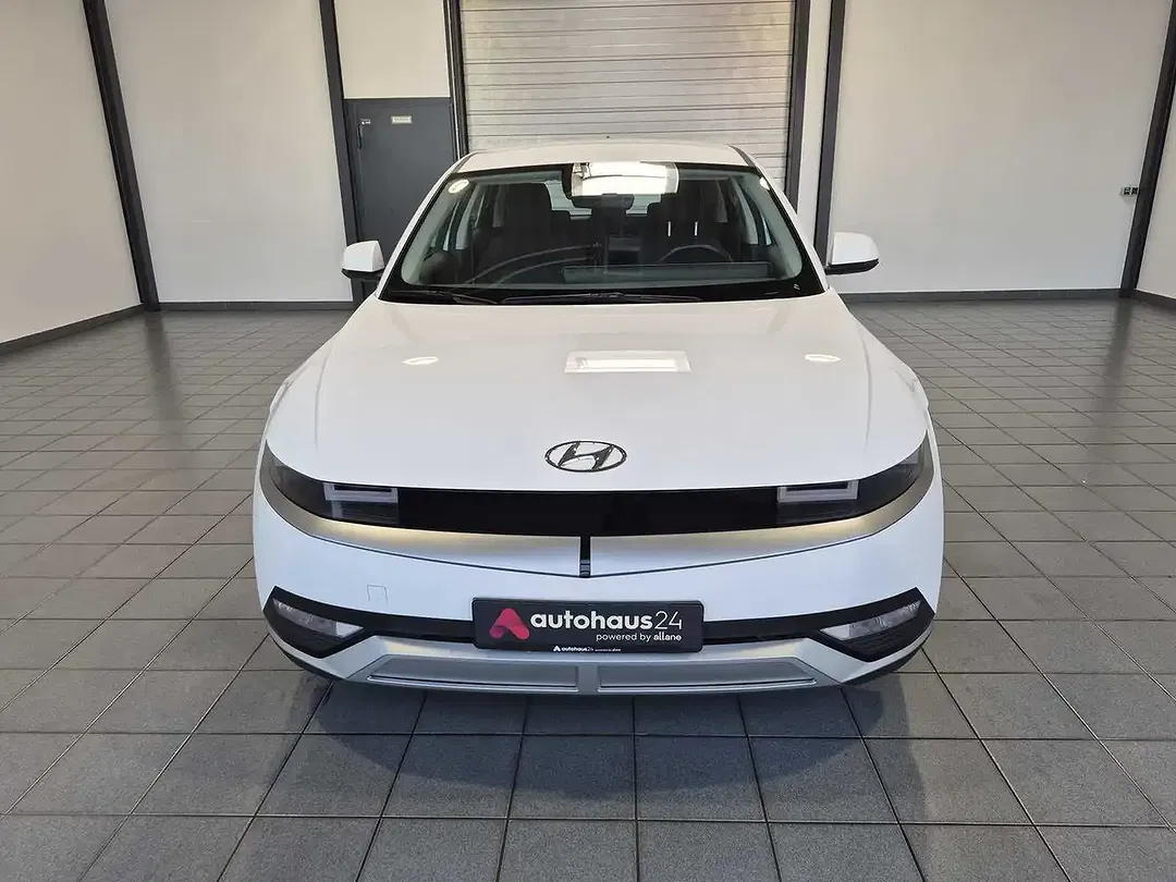 Hyundai IONIQ 5 - Thumbnail 2