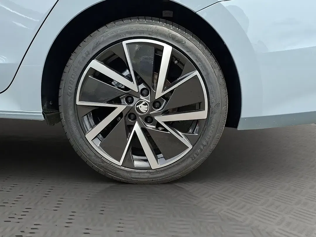 Skoda Octavia - Thumbnail 9