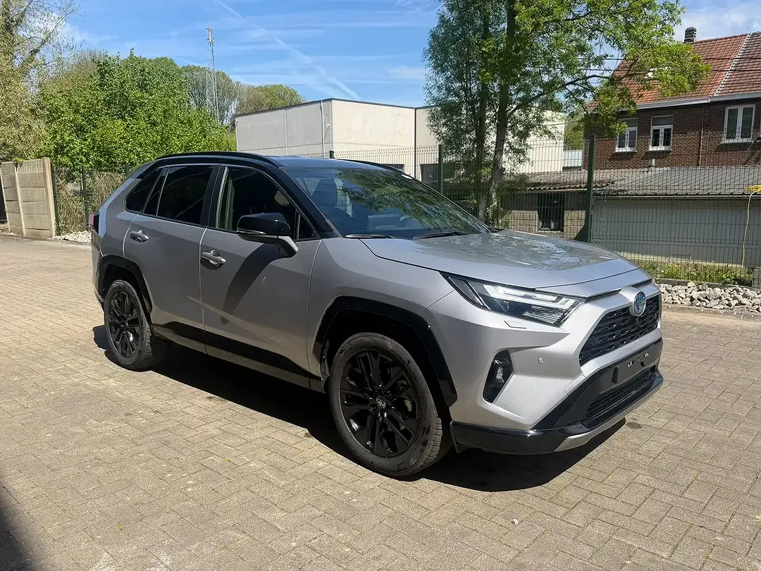 Toyota RAV 4 - Thumbnail 6