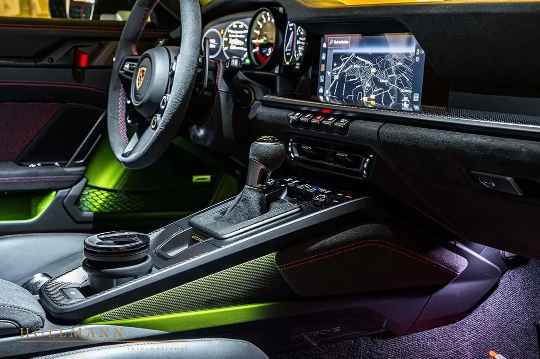Porsche 992 - Thumbnail 12