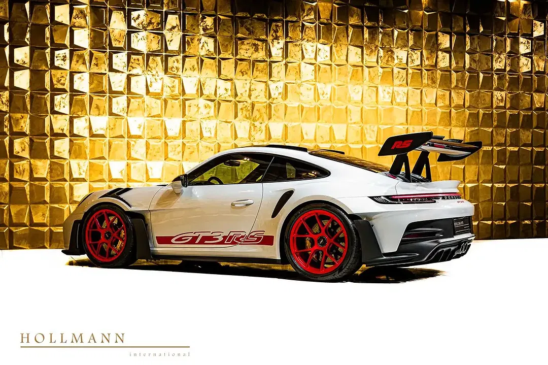 Porsche 992 - Thumbnail 5